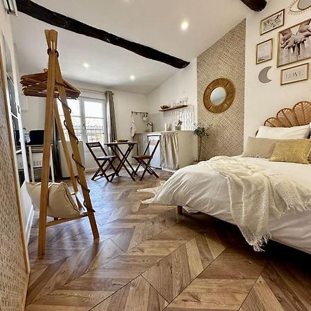 Chez Romeo & Sandro Pezenas Bagian luar foto