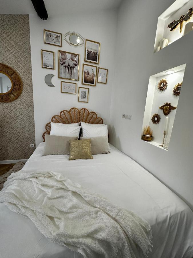 Chez Romeo & Sandro Pezenas Bagian luar foto